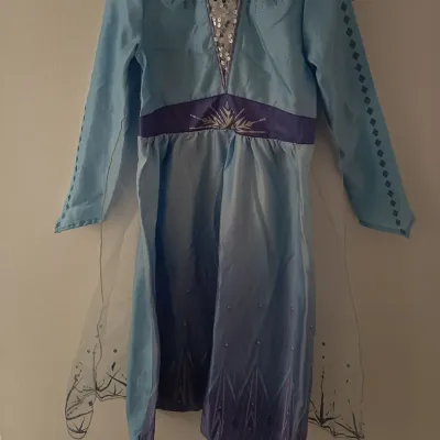 Déguisement reine des neiges 7/8 ans 